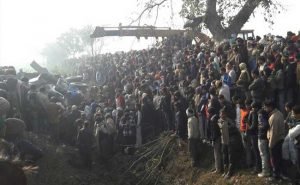 up-school-bus-accident-etah_650x400_81484806130